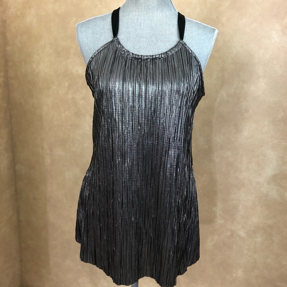 Outback Red- metallic sleeveless tank